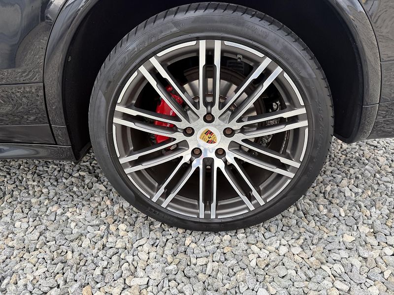 Porsche Cayenne 3.0TDI V6 265PS 4x4 GTS PAKET! - fotka 35 z 159