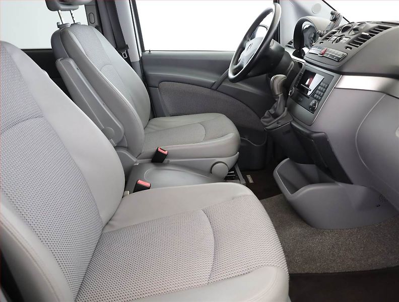 Mercedes-Benz Viano (2009) Trend 3.0 CDI, ČR - fotka 7 z 18