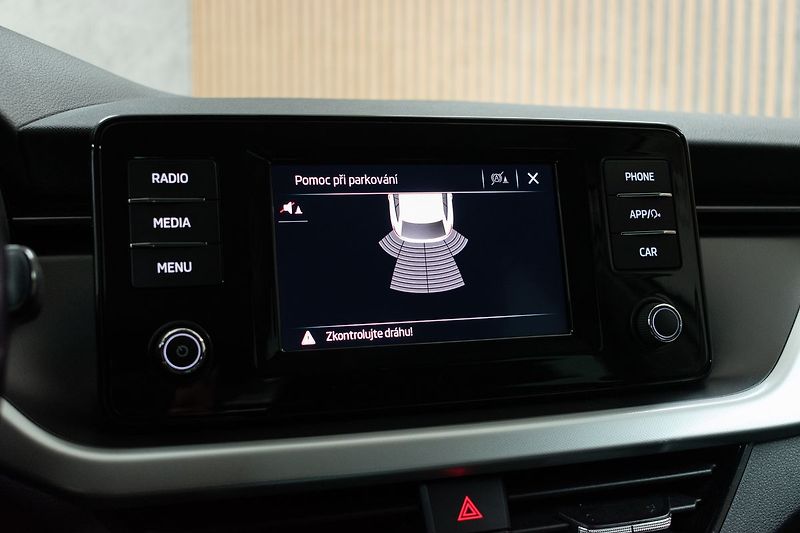 Škoda Scala 1.6 TDI SmartLink+*DPH*ČR 1.M* - fotka 23 z 39