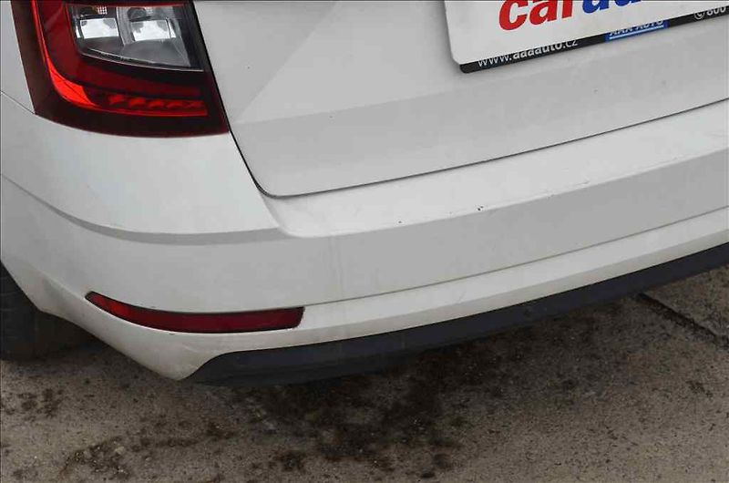 Škoda Octavia (2017) COMBI III. 1,6 TDI - fotka 15 z 26