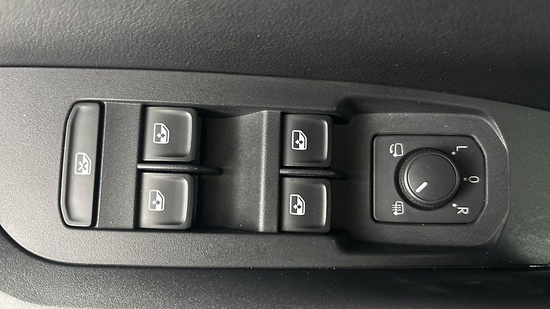 Škoda Kodiaq 2.0 TDI DSG 4x4 Style - fotka 23 z 30