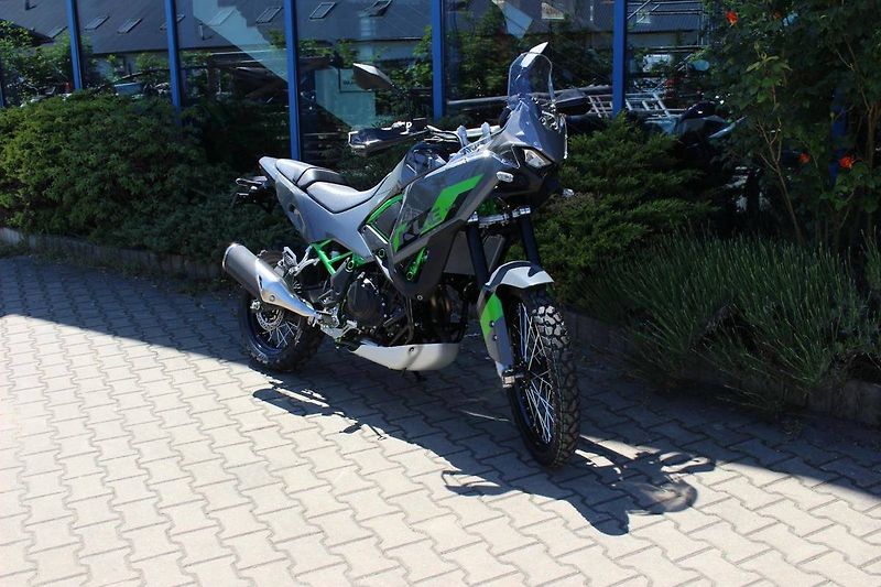 Kawasaki KLE 500 (2026) SE 2026 SKLADEM - fotka 1 z 9