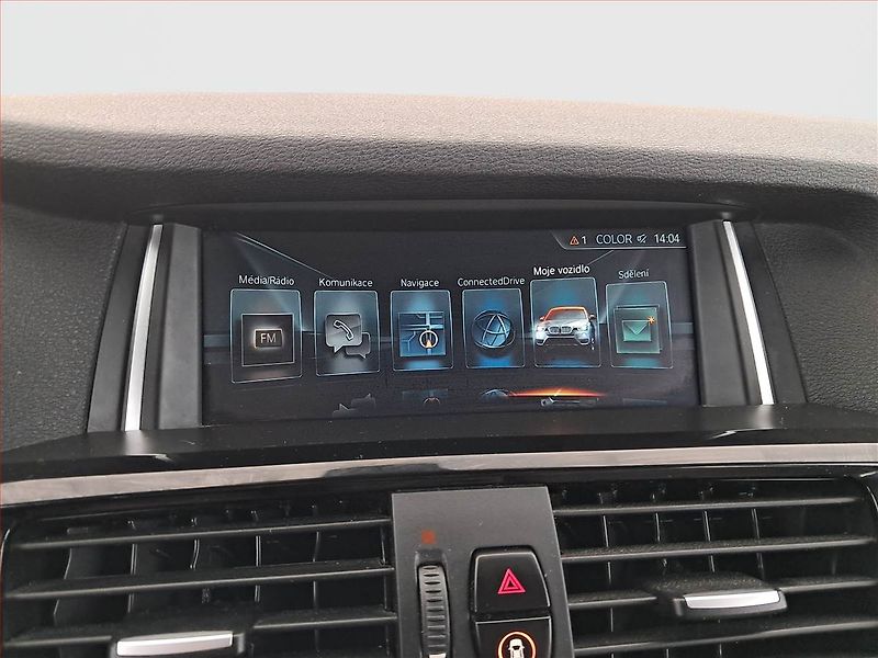 BMW X3 (2016) M Sport xDrive20d, 4X4 - fotka 12 z 22