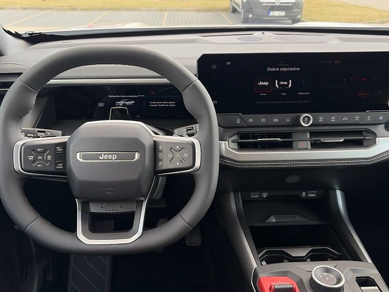 Jeep Compass (2026) First Edition e-Hybrid 145k - fotka 10 z 21