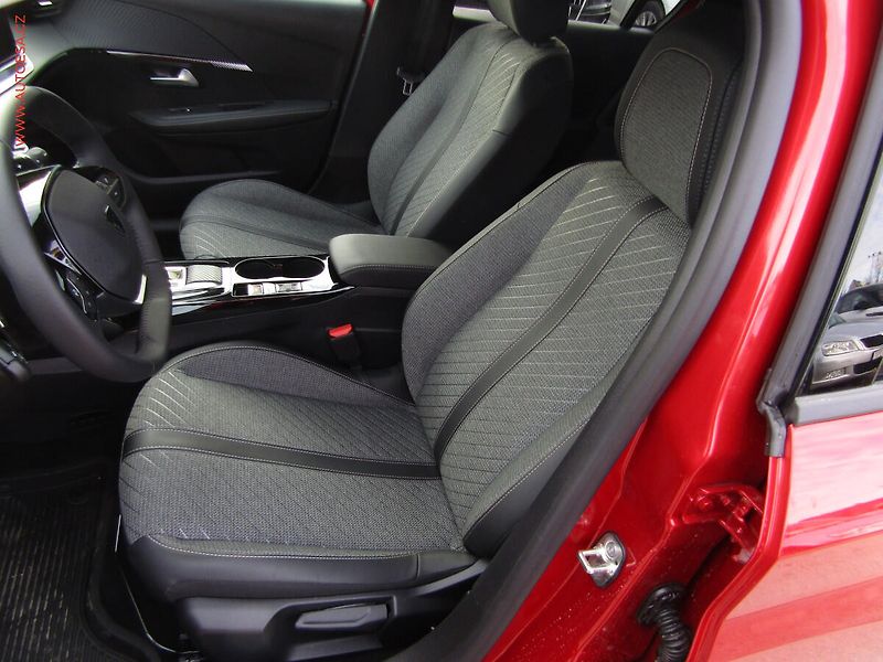 Peugeot 208 (2025) 1.2PT, 1.maj,ČR, AT, LED - fotka 9 z 22