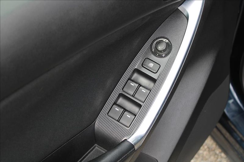 Mazda CX-5 2,2 D Skyactiv  NAVI,XENONY,ČR - fotka 14 z 31