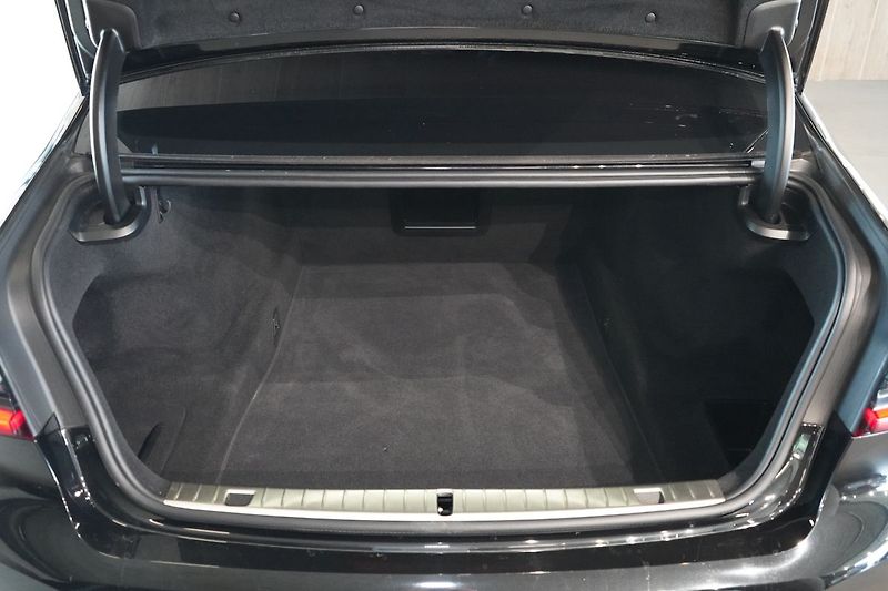 BMW Řada 7 740d xDrive, Nezávislé,HUD,PPF - fotka 14 z 47