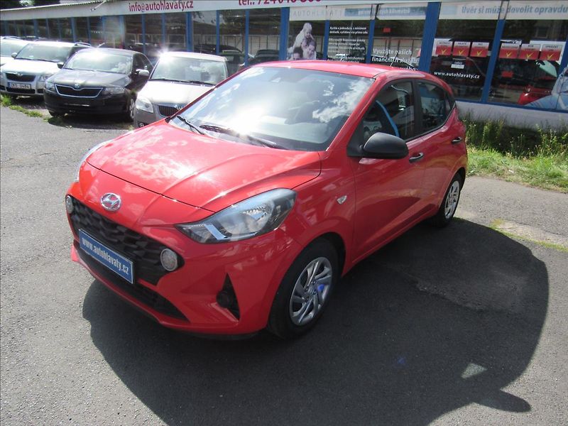 Hyundai i10 1,0 MPi 49kW - fotka 1 z 28