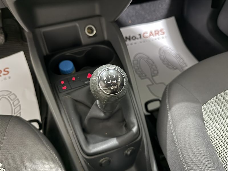 Seat Ibiza 1,4   i KLIMATIZACE PO STK - fotka 13 z 19
