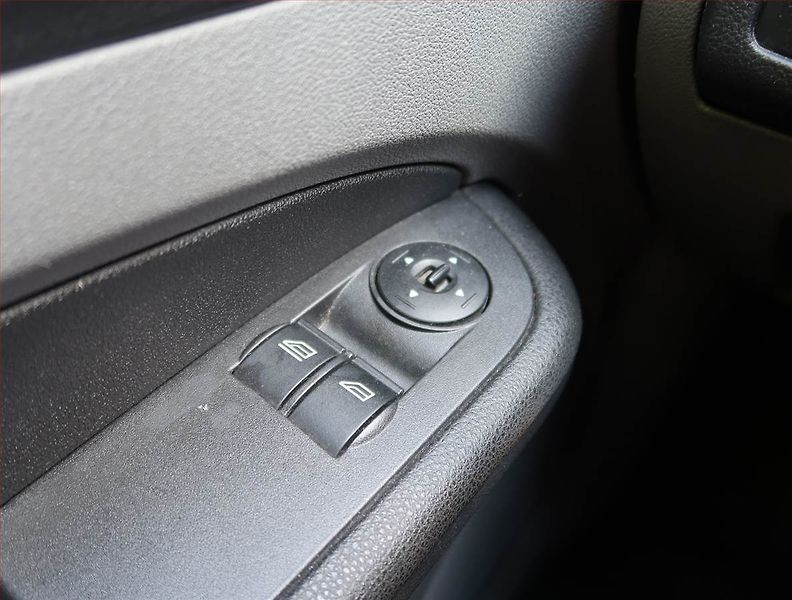 Ford Focus (2008) 1.6 16V, po STK - fotka 15 z 17