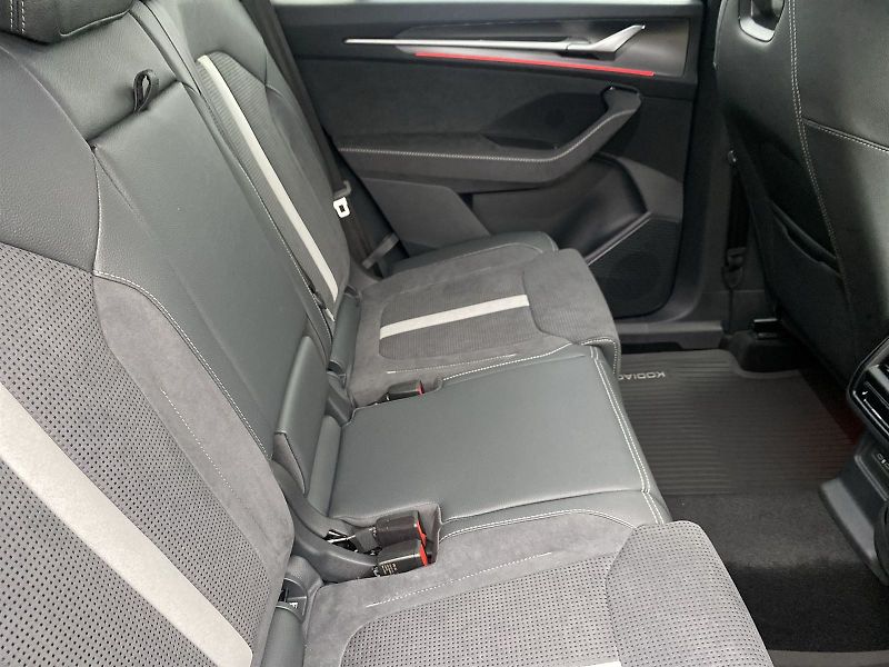 Škoda Kodiaq (2026) 2,0 TDI 142 kW 4x4 DSG Sportli - fotka 8 z 31