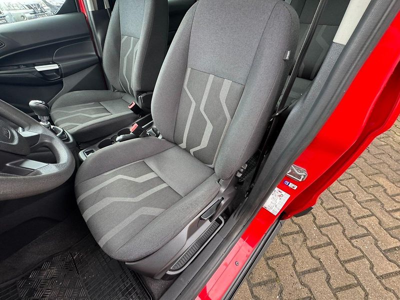 Ford Tourneo Connect (2017) 1,5D 88 KW BEZ AD BLUE DPH - fotka 16 z 43