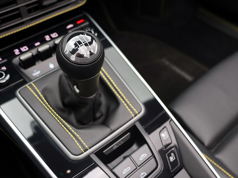 Porsche 911 Carrera S 3,0 V6 331kW 7MAN DP - fotka 41 z 50