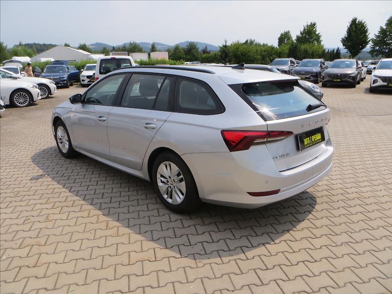 Škoda Octavia 2,0 TDI Ambition ČR - fotka 5 z 25