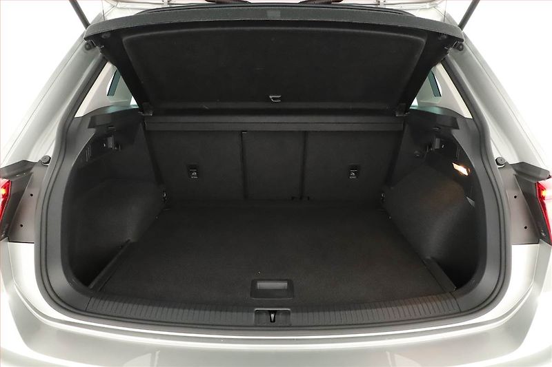 Volkswagen Tiguan (2018) 1.4 TSI, ČR,1.maj, Tempomat - fotka 19 z 20