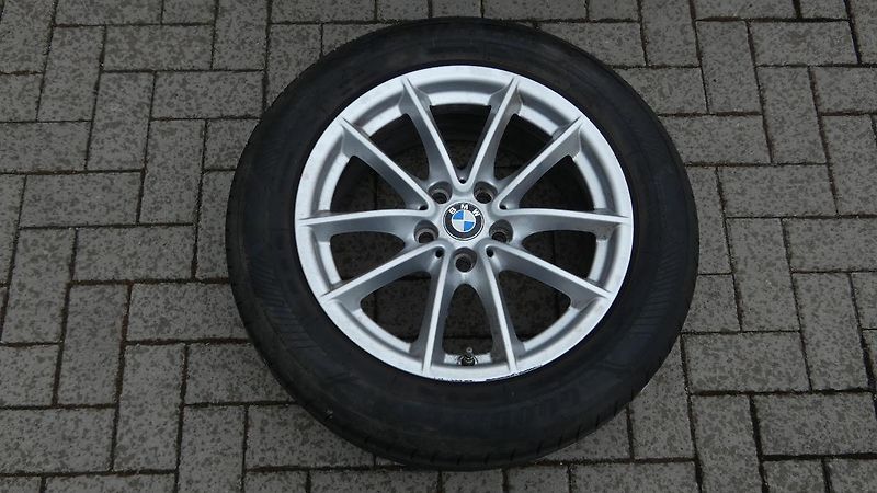 BMW Řada 5 530d xDrive - fotka 23 z 25