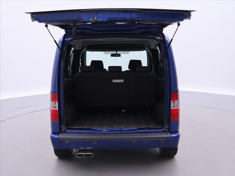 Ford Tourneo Connect 1,8 TDCi 81kW 110 Sport - fotka 9 z 24