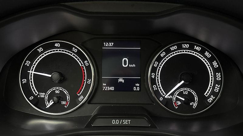 Škoda Kamiq 1.0 TSI Style - fotka 10 z 27