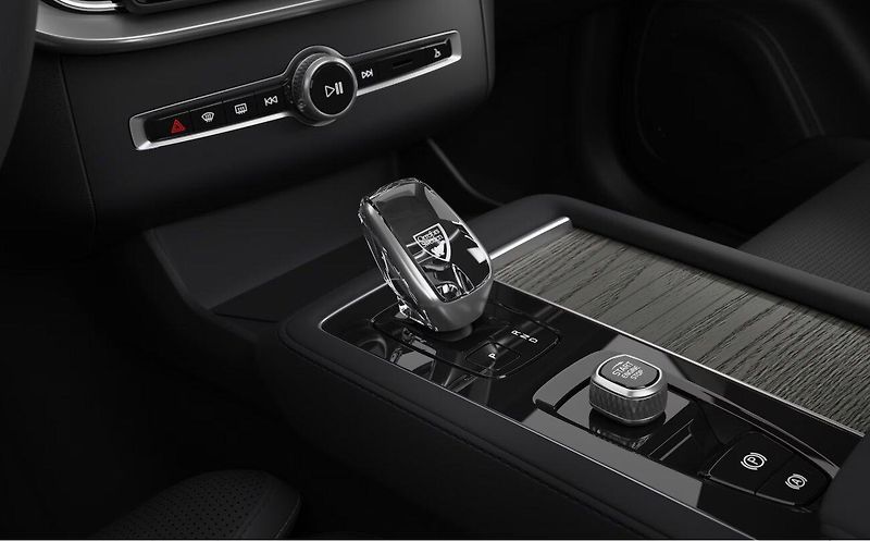 Volvo XC90 (2026) B5 AWD ULTRA BRIGHT - fotka 16 z 17