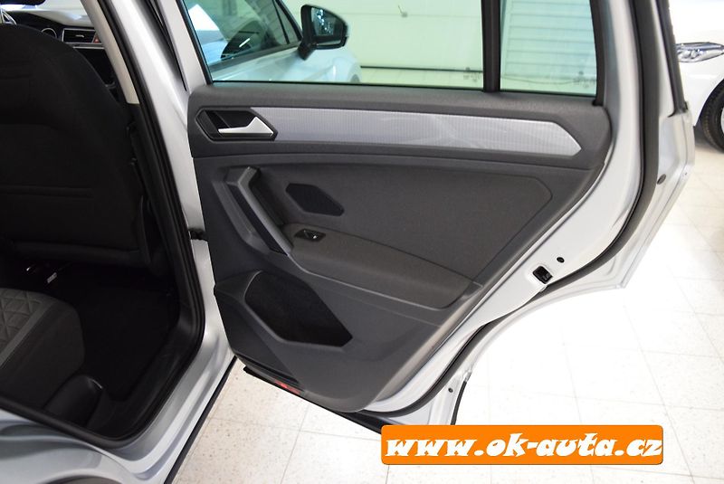 Volkswagen Tiguan 2.0 TDI DSG 110 kW 2021-DPH - fotka 23 z 53