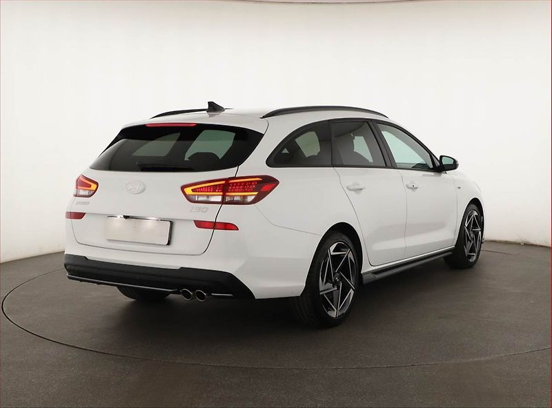 Hyundai i30 (2025) 1.5 T-GDI MHEV 48V, N-LINE - fotka 5 z 21