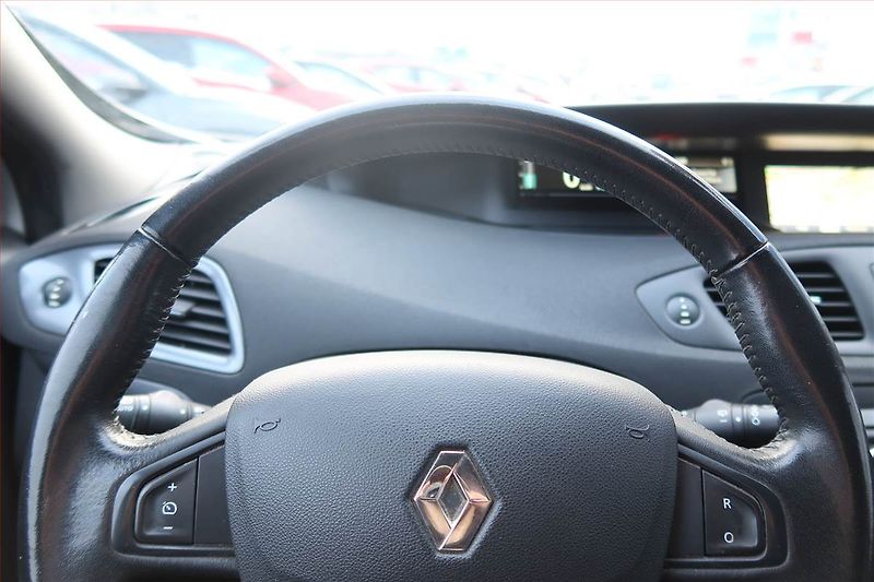 Renault Grand Scénic (2015) 1.5 dCi, Automat, Navi - fotka 17 z 21