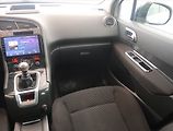 Peugeot 5008 (2010) 1.6 HDi, nová STK - náhled 8
