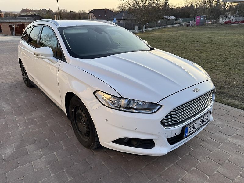 Ford Mondeo (2015) 2.0 /132kW - fotka 8 z 15