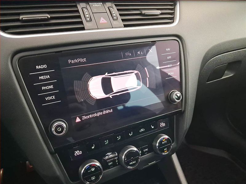 Škoda Octavia (2018) Scout 1.8 TSI, 4X4, Automat - fotka 23 z 23