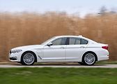 BMW 530e iPerformance. Emise 49 g/CO2 na km. Spotřeba 2,1 l/100 km.