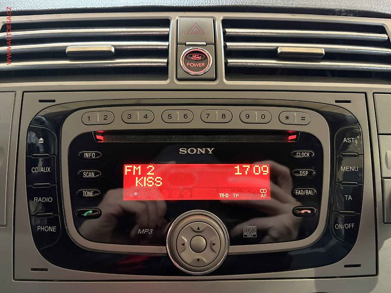 Ford Kuga (2012) 2.0TDCi, 2.maj, AC, TZ - fotka 11 z 13