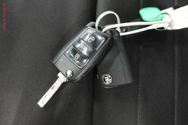 Škoda Fabia (2021) 1.0 TSi, 2.maj,ČR, Ambition - fotka 20 z 21