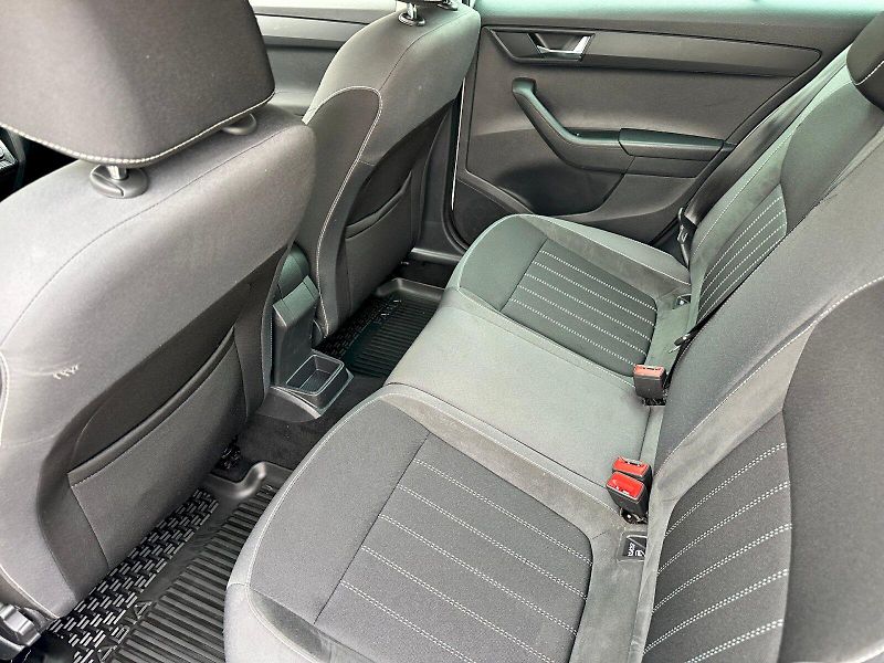 Škoda Fabia (2021) 1.0 TSI 70kW Style Combi - fotka 19 z 22