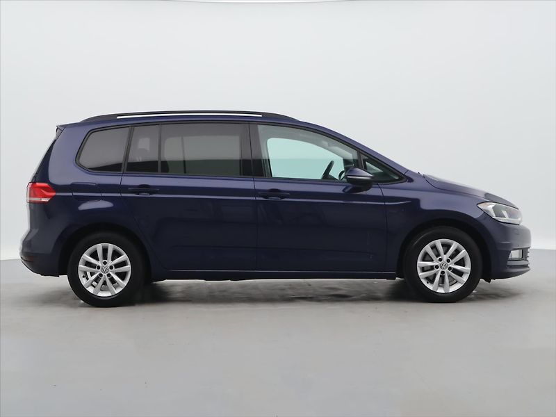 Volkswagen Touran 1,6 TDI 81kW Navi Tažné - fotka 8 z 34