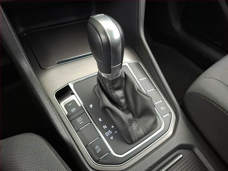 Volkswagen Golf Sportsvan (2014) 1.2 TSI, Automat, Pan. střecha - fotka 13 z 19