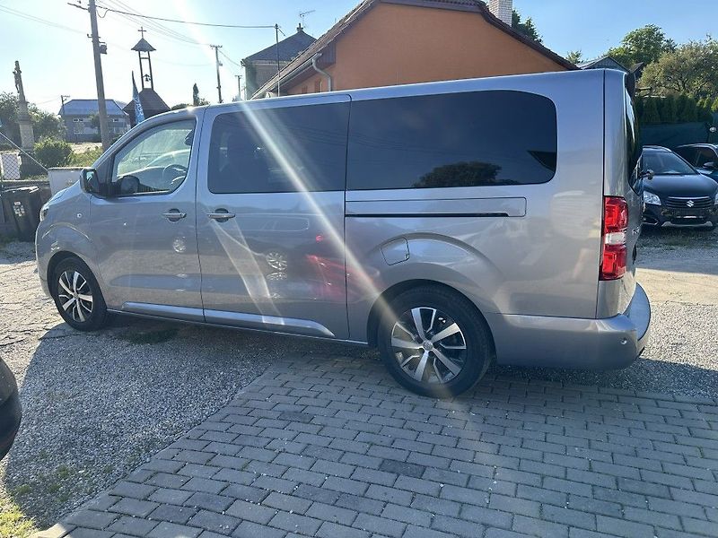 Toyota ProAce 2.0 TDi 130kW serviska - fotka 8 z 28