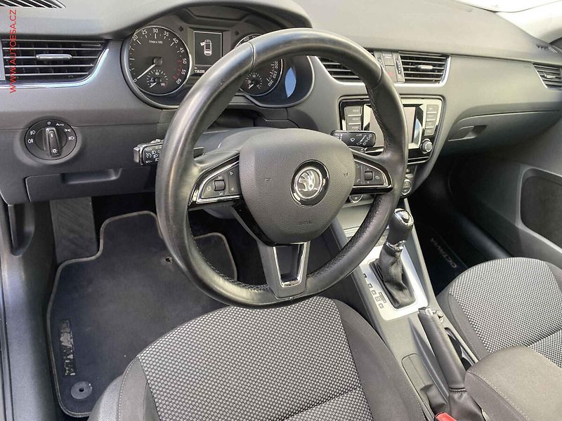 Škoda Octavia (2013) 2.0 TDi, DSG, webasto, xenon - fotka 12 z 19