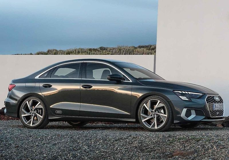 Novinky se letos nemohly ukázat na světových autosalonech