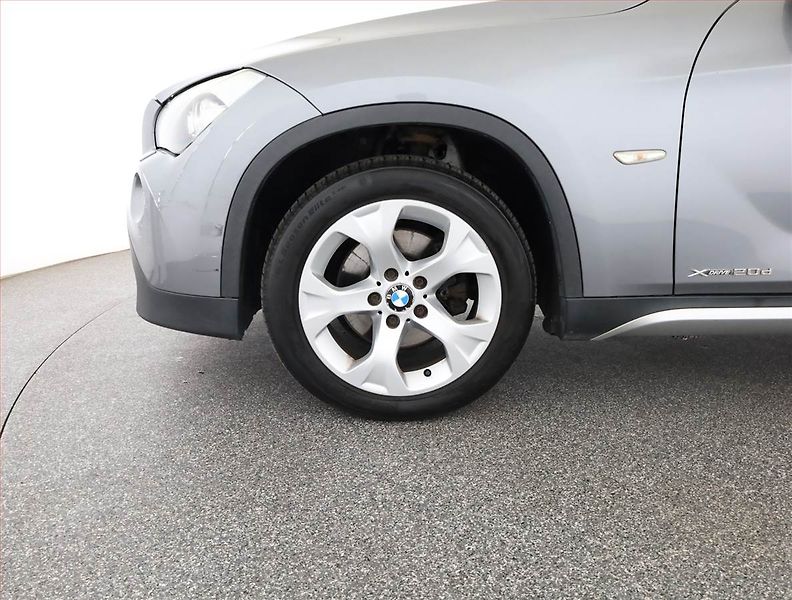 BMW X1 (2011) xDrive20d, 4X4, Xenony - fotka 16 z 16