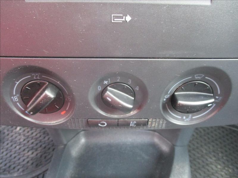 Škoda Fabia 1,4 i 16v, eleg.,klima,servis, - fotka 17 z 33