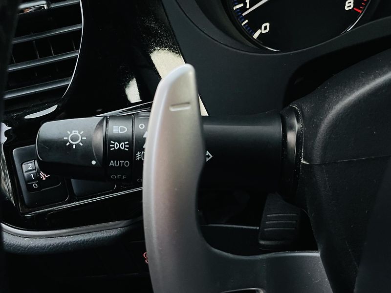 Mitsubishi Outlander 2.0i AUTOMAT 1.MAJITEL KAMERA  - fotka 41 z 43