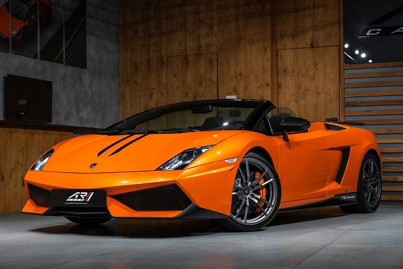 Lamborghini Gallardo Performante - fotka 7 z 36