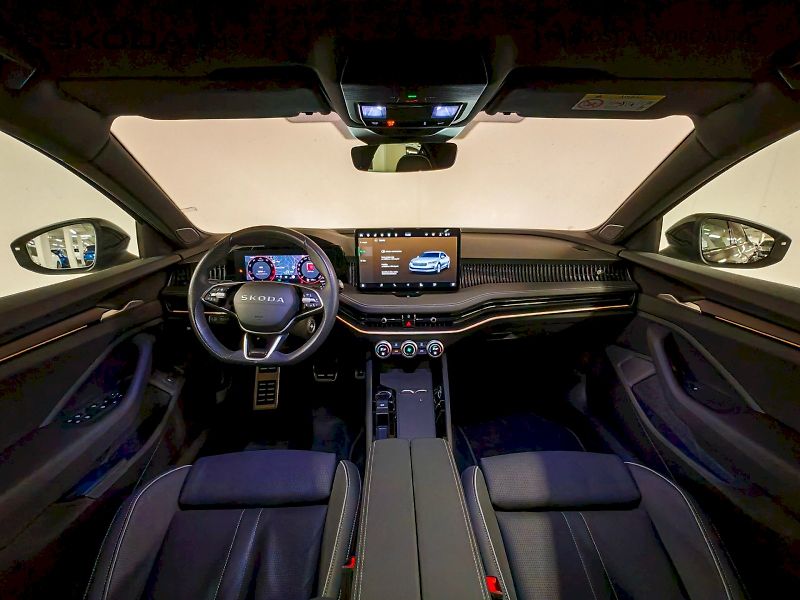 Škoda Superb (2025) 2.0 TSI 195 kW DSG 4x4 Sportli - fotka 5 z 35