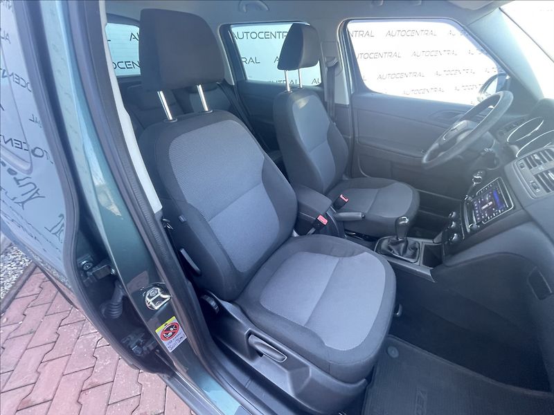 Škoda Yeti 1,4 TSi,90kW,STK 3/28,po serv. - fotka 19 z 21