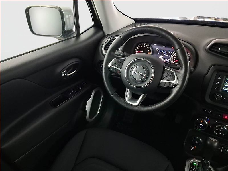 Jeep Renegade (2016) Limited 1.4 MultiAir, 4X4 - fotka 7 z 20