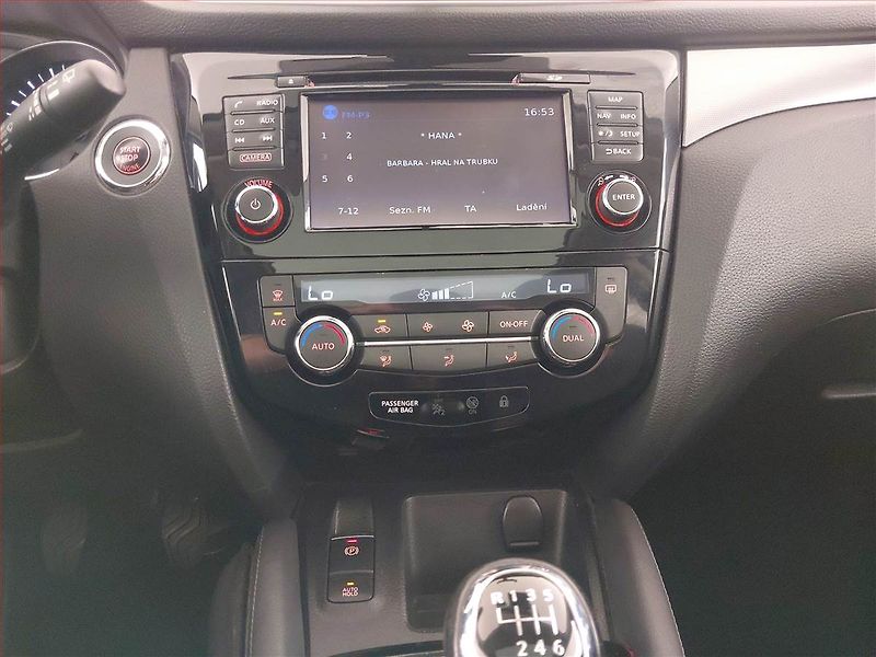 Nissan Qashqai (2017) N-Connecta 1.2 DIG-T, Navi - fotka 12 z 21