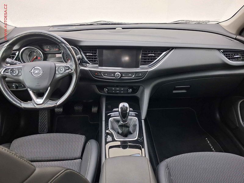 Opel Insignia (2018) 1.5T, 2.maj,ČR, servis.kniha - fotka 8 z 16