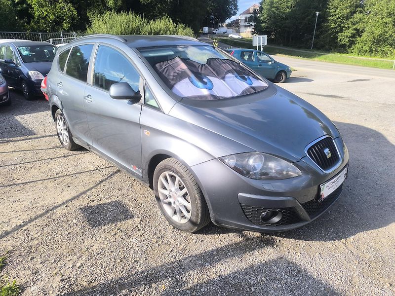 Seat Altea 2.0TDI 4X4 103KW,KRÁSNÁ,165TKM - fotka 1 z 25