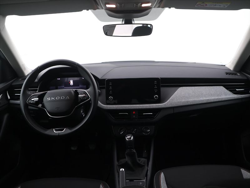 Škoda Kamiq 1,0 TSi 70kW Selection - fotka 20 z 27