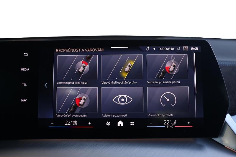BMW X1 sDrive18d - fotka 13 z 25
